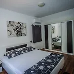 Mira Makarska - Villa Imotski